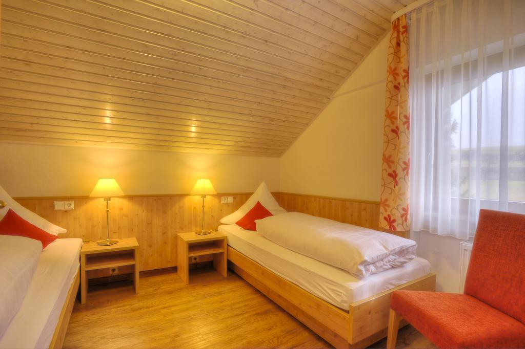 Pension Fohrenberg Ewattingen Ruang foto