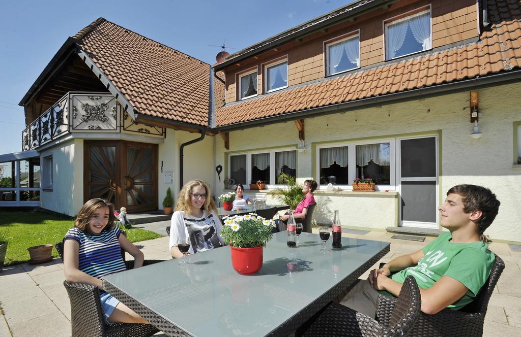Pension Fohrenberg Ewattingen Bagian luar foto